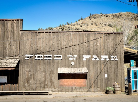 Feed'n Farm, Ghost Town USA