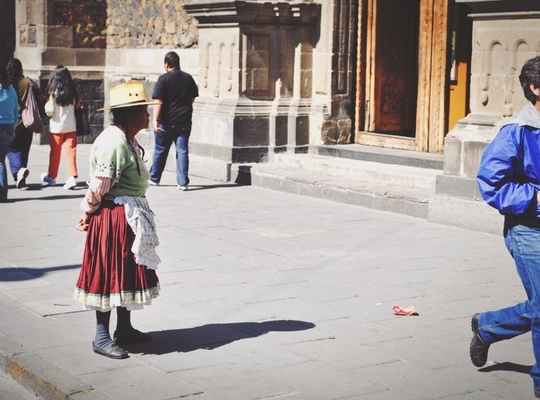 Vieille Indienne dans la rue, Mexico City