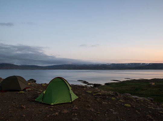 Camping sauvage dans les fjords 