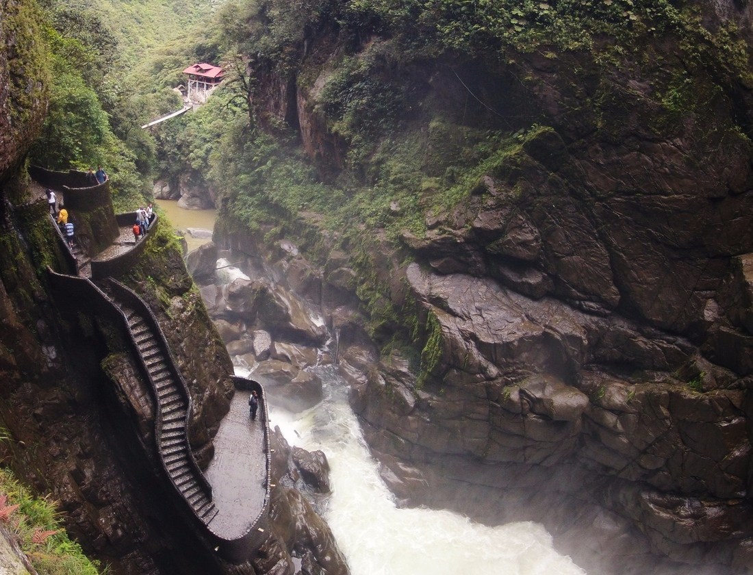 Cascade Pailon del diablo, Equateur