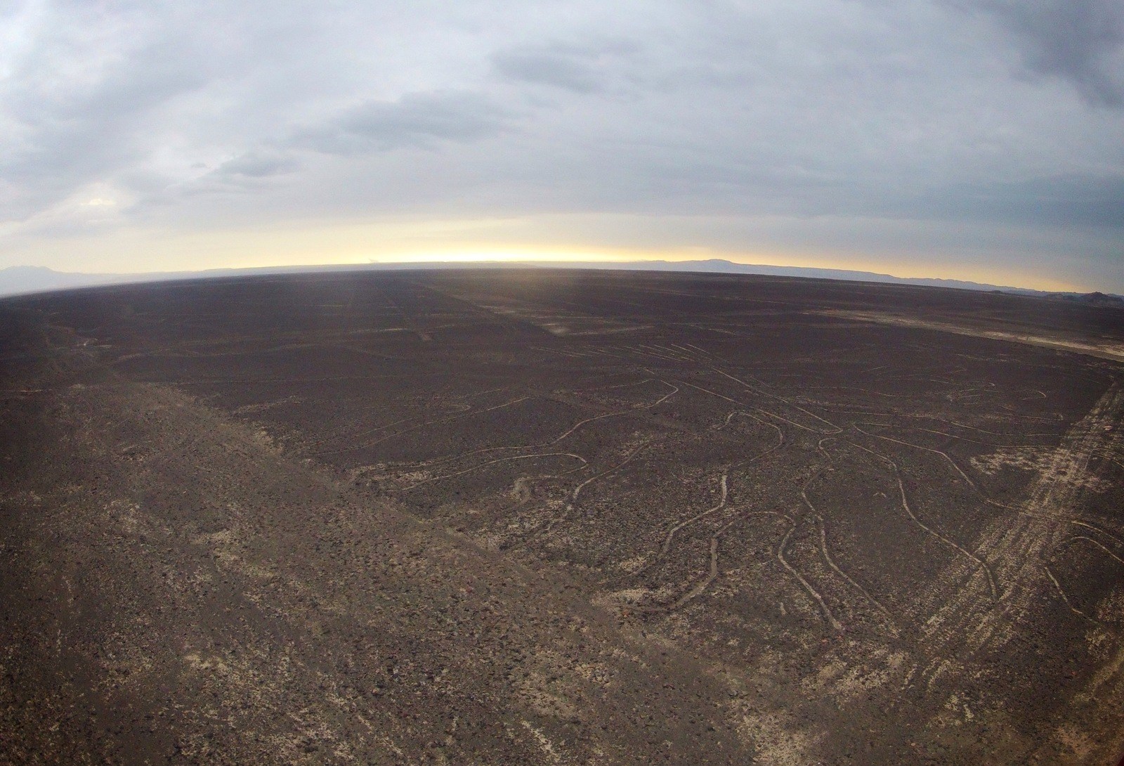 Géoglyphe, ligne de nazca Géoglyphe, ligne de nazca