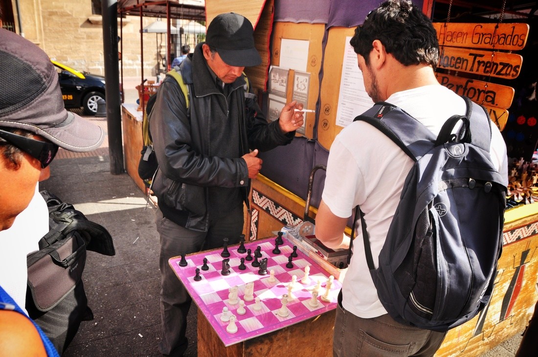 Joueurs d'échec dans les rues de La Serena, Chili