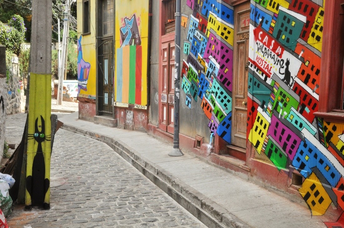  Valparaiso Street art