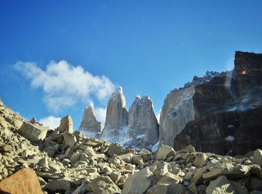 Arrivée aux las Torres sous le soleil, Torres del Paine