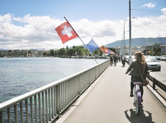 Balade en vélo sur la rade de Genève