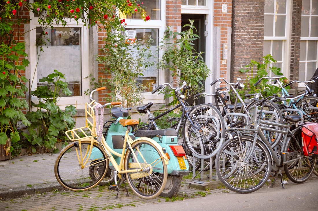 Vélos et vespas, Amsterdam