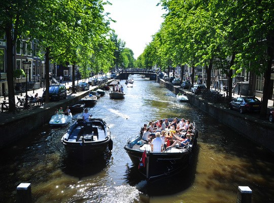 Balade en barque sur les canaux d'Amsterdam