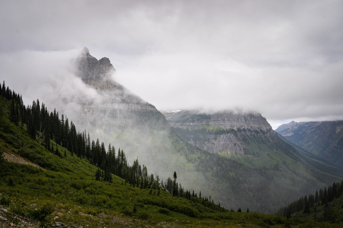 Le nuage verglaçant sur Glacier National Park
