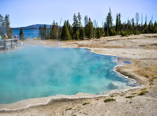 Eau translucide à West Thumb