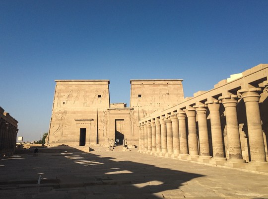 Esplanade du temple d'Isis