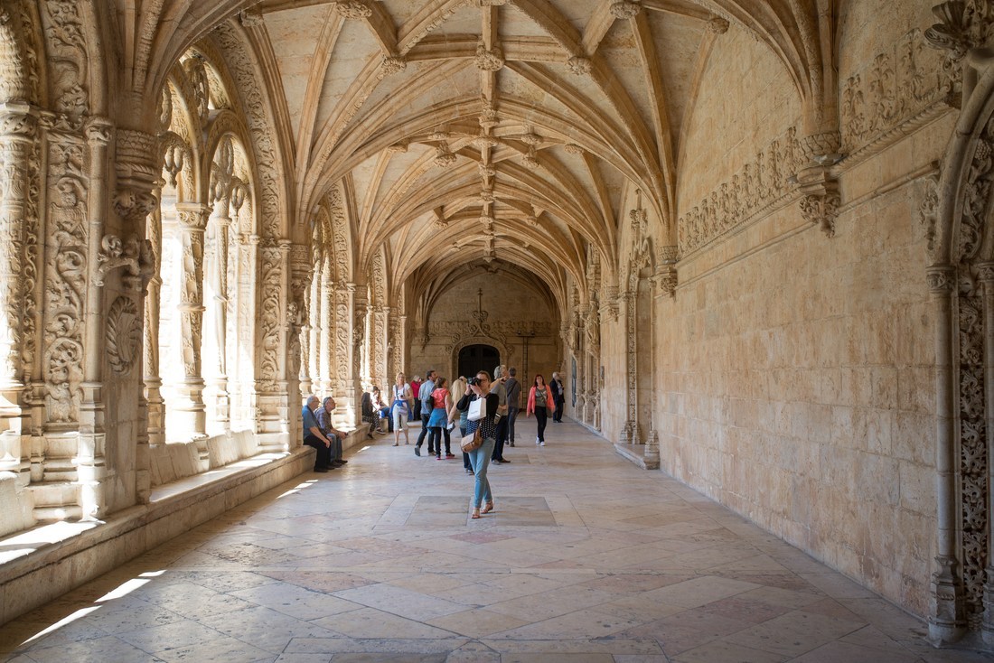 Se balader dans le Monastère des Hiéronymites