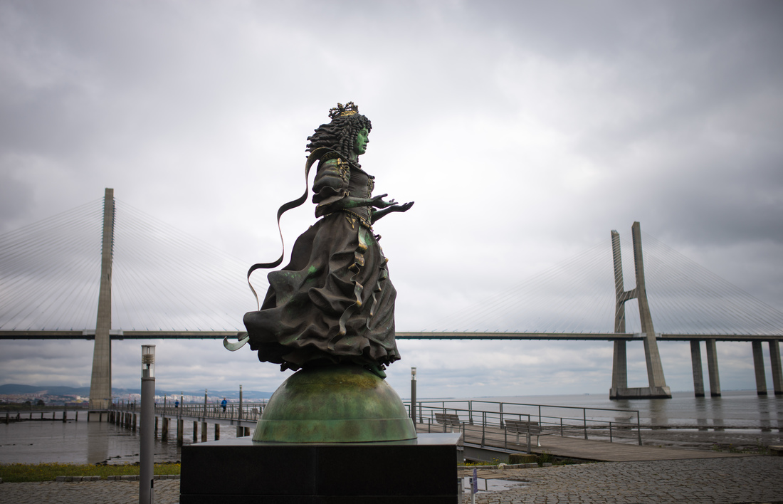 Statue du coté du Pont Vasco de Gama