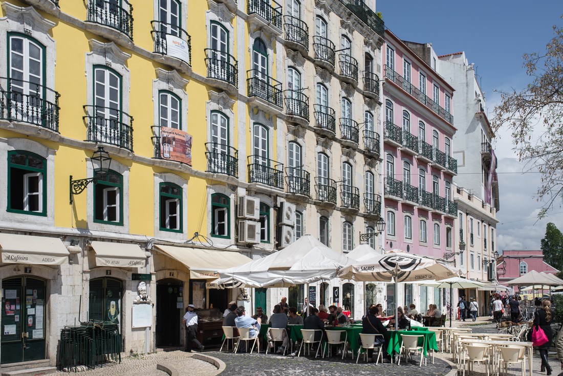 Prendre le soleil en terrasse