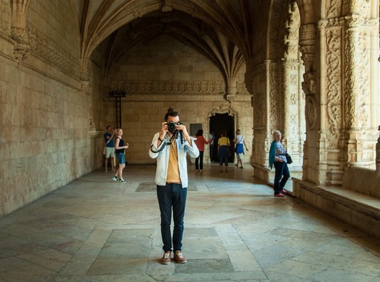 Seb photographe dans le Monastère des Hiéronymites