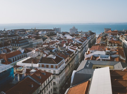 Vue sur Lisbonne depuis depuis Elevador de Santa Justa