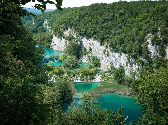 Lacs bleu turquoise de Plitvice