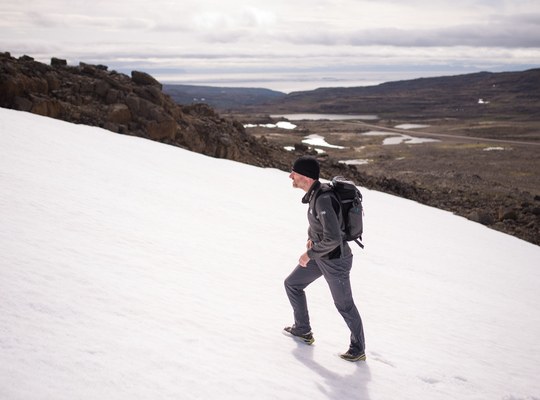 Balade sur les sommets enneignés islandais