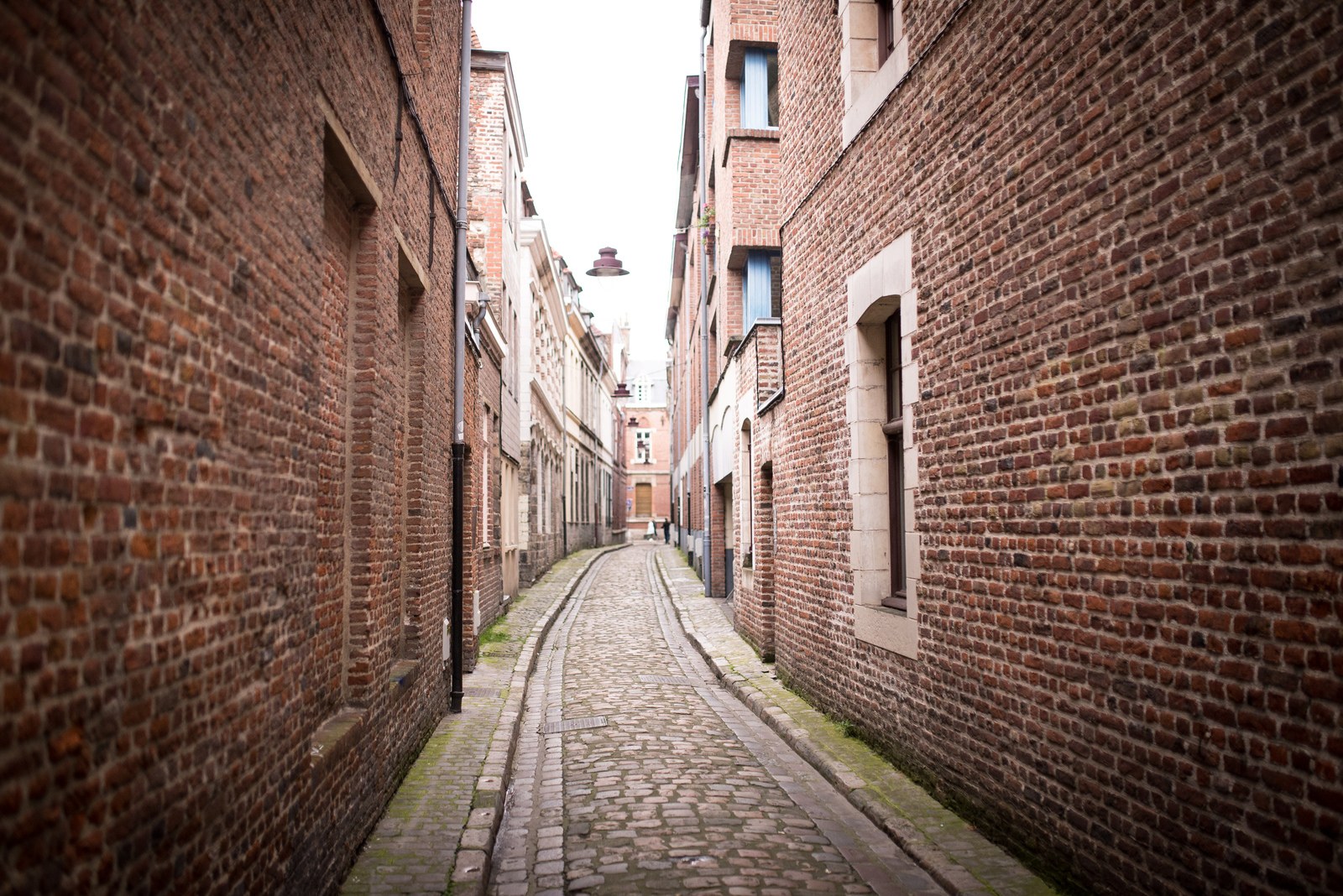 Ruelle de briques rouges , Lille en France