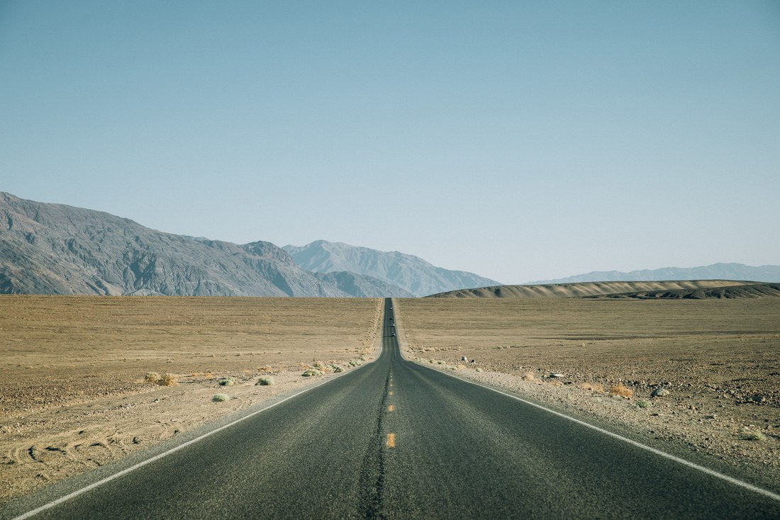Endless road, Death Valley