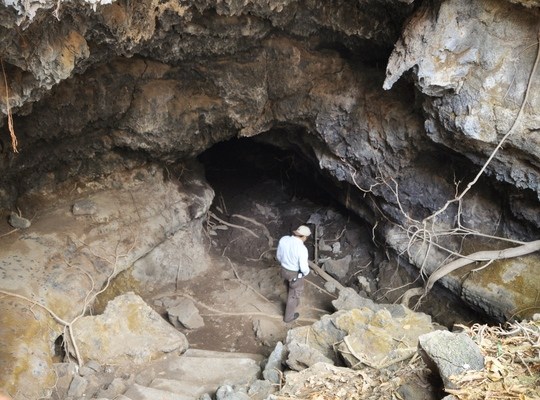 Entrée dans les grottes, Volcan Masaya