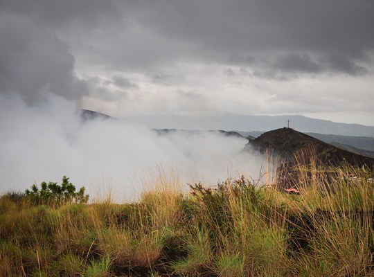 Cratère et fumée, boca del infierno, Masaya