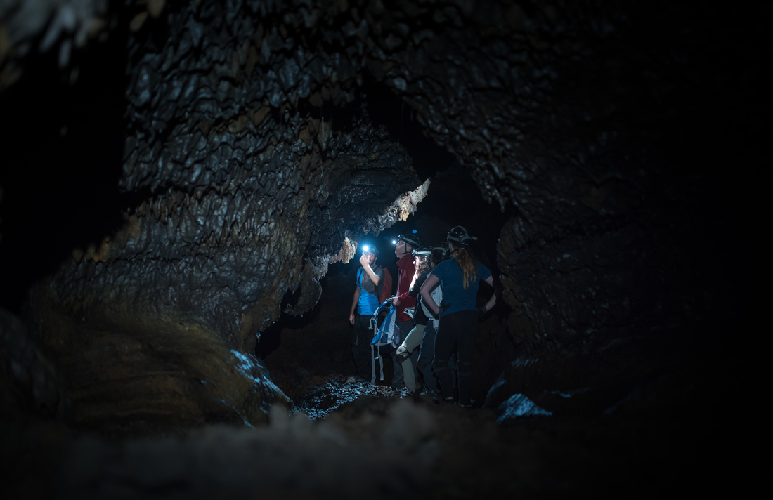 Exploration du tunnel bleu, La Réunion