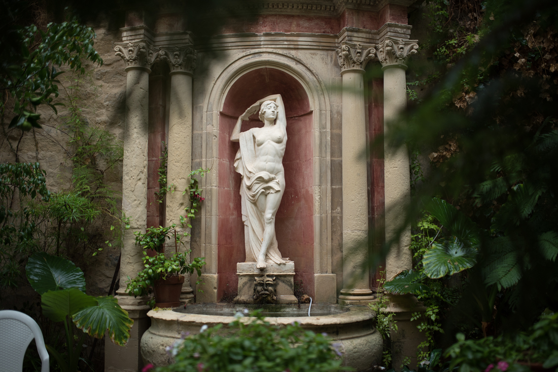 Statue, dans un jardin de la Valette