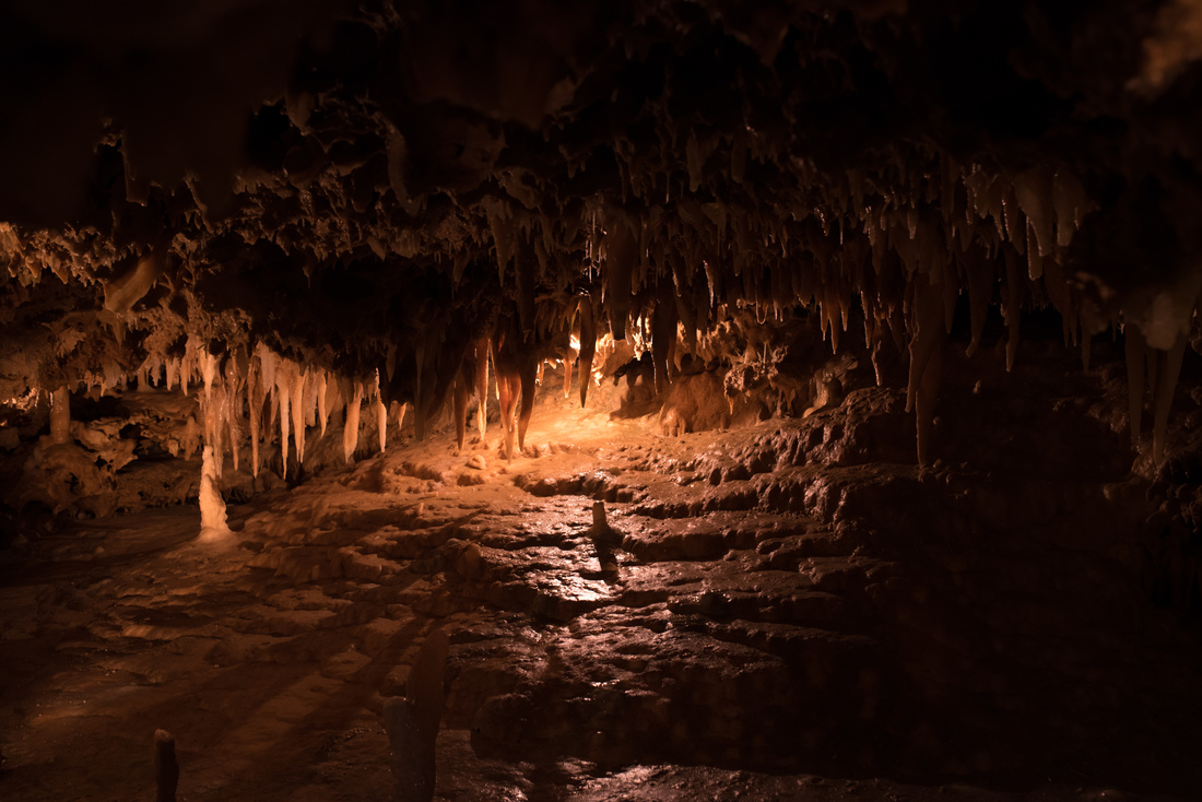 A l'intérieur de la Grotte du Grand Roc