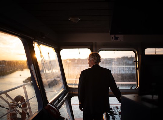 Le capitaine du ferry, à l'arrivée à Saint Malo