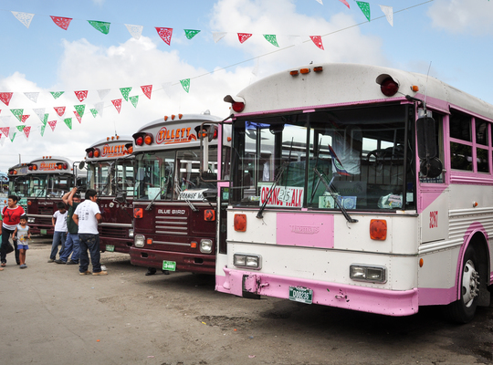 Les bus au Belize