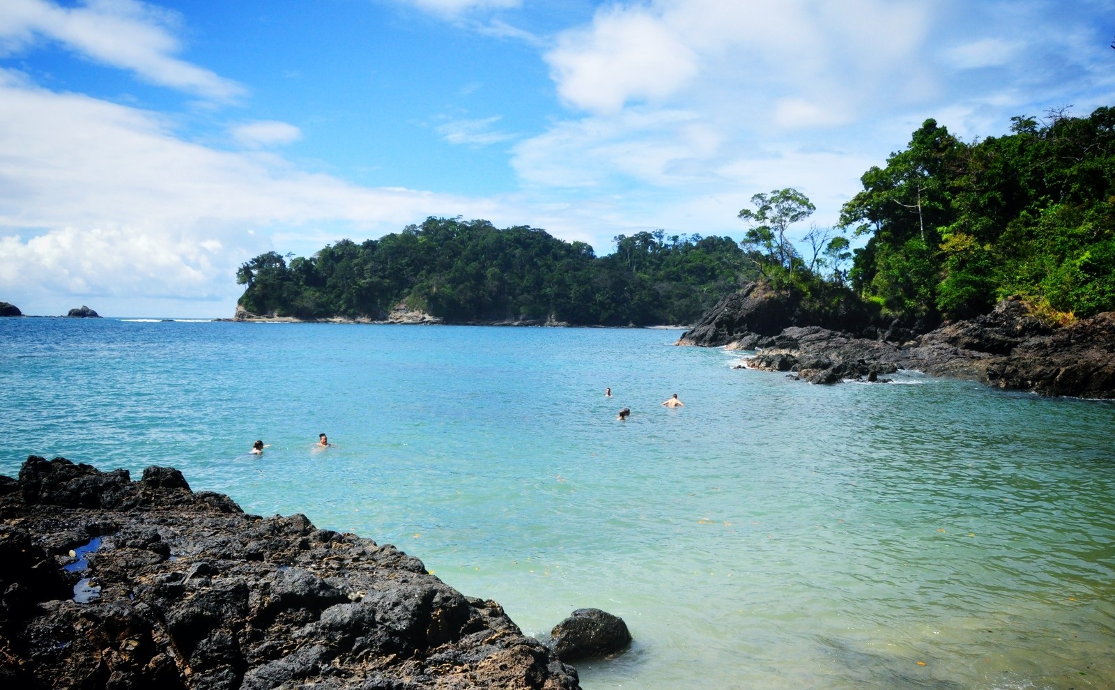 Plage dans le Parc Manuel Antonio au Costa Rica Plage dans le Parc Manuel Antonio au Costa Rica