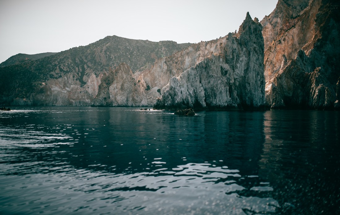 île deserte en Grèce