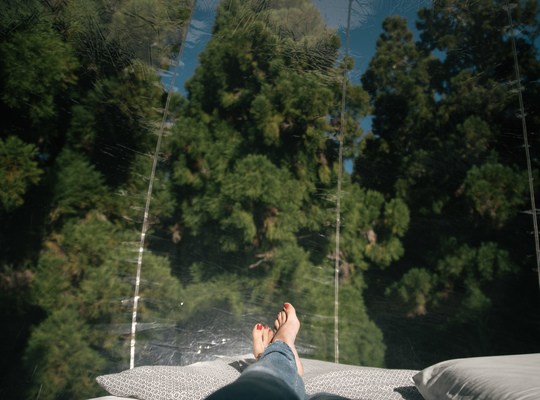 Les pieds de Manue, dans sa bulle