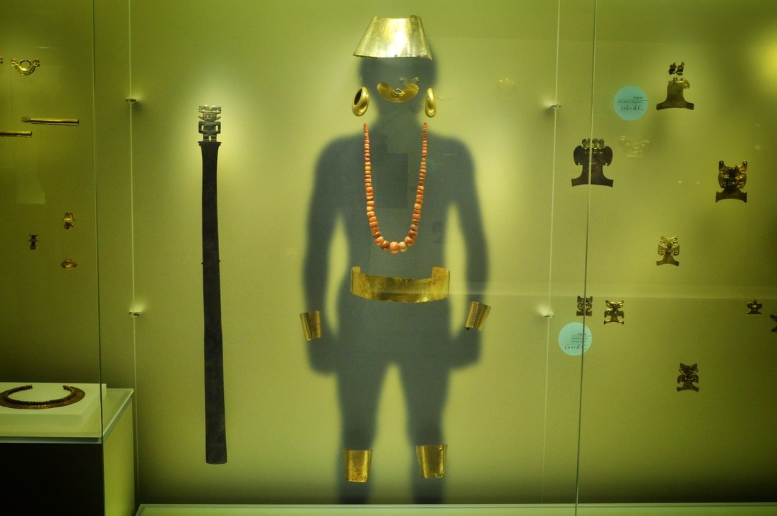 Costume préhispanique, musée de l'or à Bogota